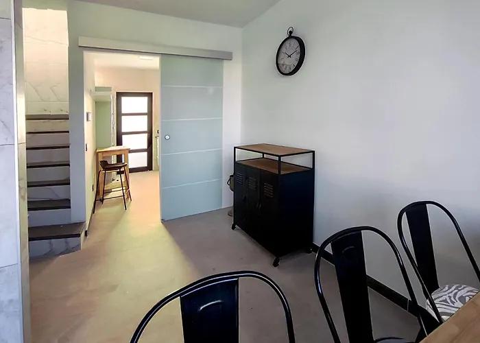 Villasroyale Rex - No Steps, Easy Access, Heated Pool & Bbq