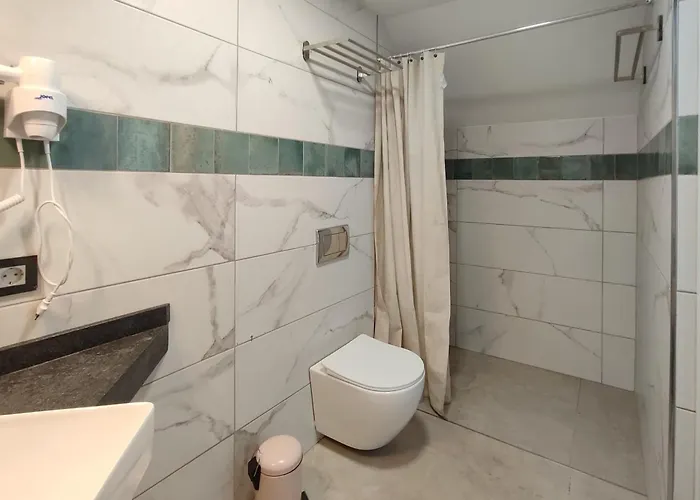 Willa Villasroyale Rex - No Steps, Easy Access, Heated Pool & Bbq