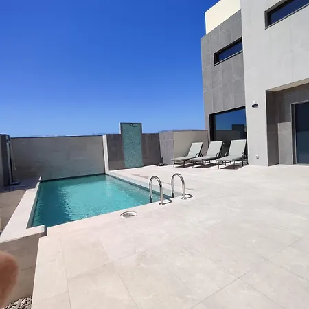 Villasroyale Rex - No Steps, Easy Access, Heated Pool & Bbq * Meloneras