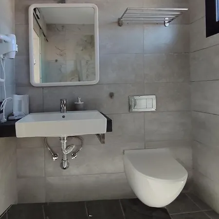 Villasroyale Rex - Fit For A King! فيلة *