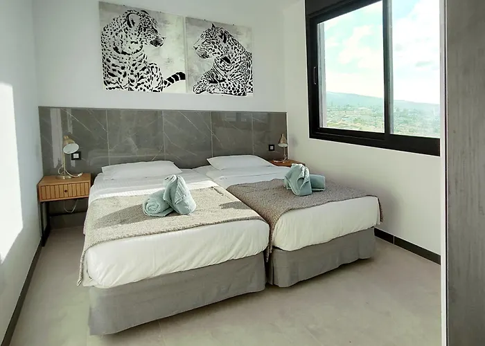 Villasroyale Rex - No Steps, Easy Access, Heated Pool & Bbq * 멜로네라스