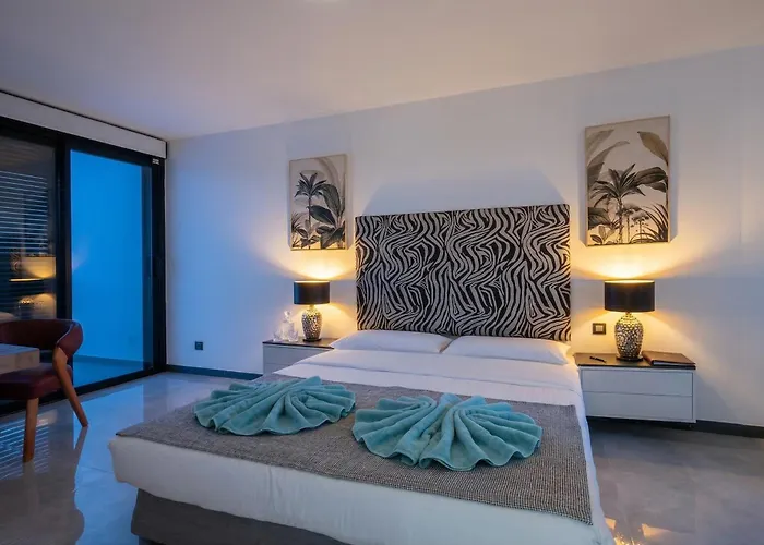 빌라 Villasroyale Rex - No Steps, Easy Access, Heated Pool & Bbq *