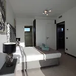 Villasroyale Rex - No Steps, Easy Access, Heated Pool & Bbq * ميلونيذاس