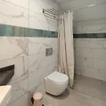 Villa Villasroyale Rex - No Steps, Easy Access, Heated Pool & Bbq