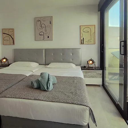 Villasroyale Rex - No Steps, Easy Access, Heated Pool & Bbq Meloneras