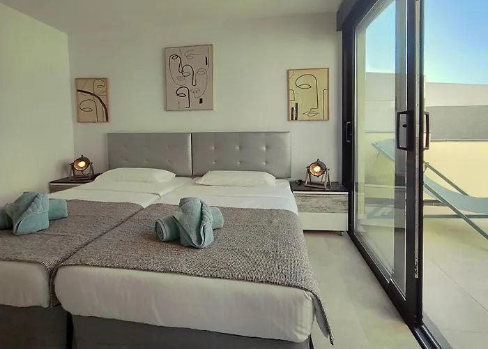 Villasroyale Rex - No Steps, Easy Access, Heated Pool & Bbq Meloneras